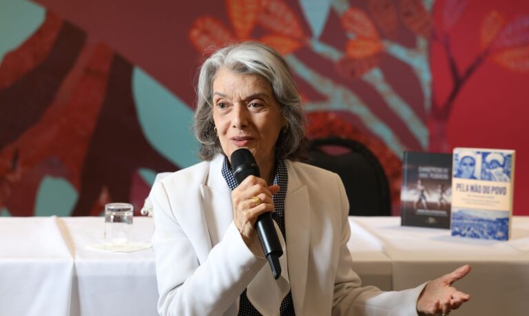Em evento na FLIP, ministra Cármen Lúcia fala sobre a Democracia no Brasil